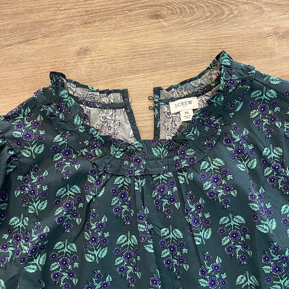Jcrew Floral Green Women's Top NWOT - Picture 2 of 2